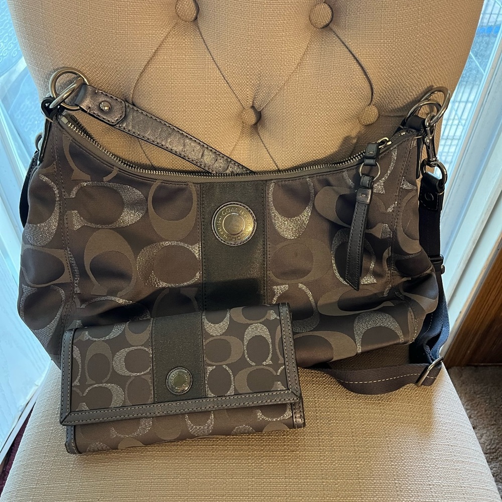 Silver Coach Shoulder Bag With Cross Body Strap & Matching Wallet
